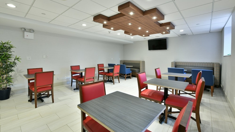 Imagen del bar/restaurante del Hotel Country Inn & Suites by Radisson, Staten Island. Foto 4