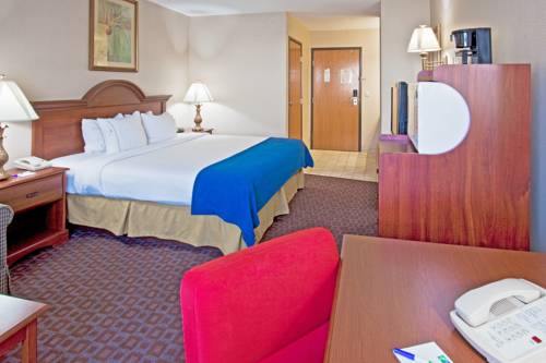 Imagen general del Hotel Country Inn and Suites By Radisson, Auburn, In. Foto 1
