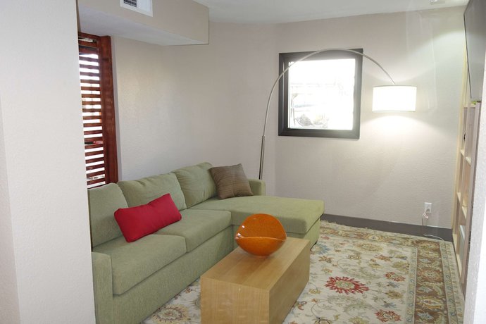 Imagen de los interiores del Hotel Country Inn and Suites By Radisson, Bakersfield, Ca. Foto 18