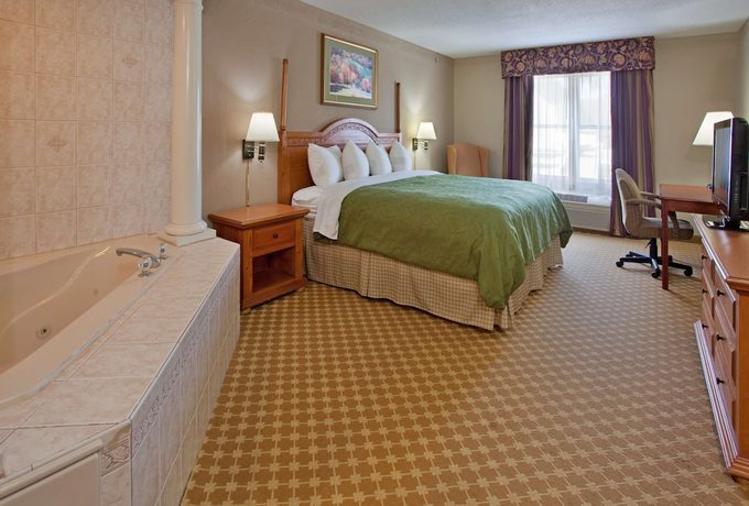 Imagen de la habitación del Hotel Country Inn and Suites By Radisson, Beaufort West, Sc. Foto 17