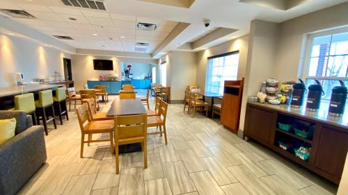 Imagen general del Hotel Country Inn and Suites By Radisson, Bel Air/aberdeen, Md. Foto 2