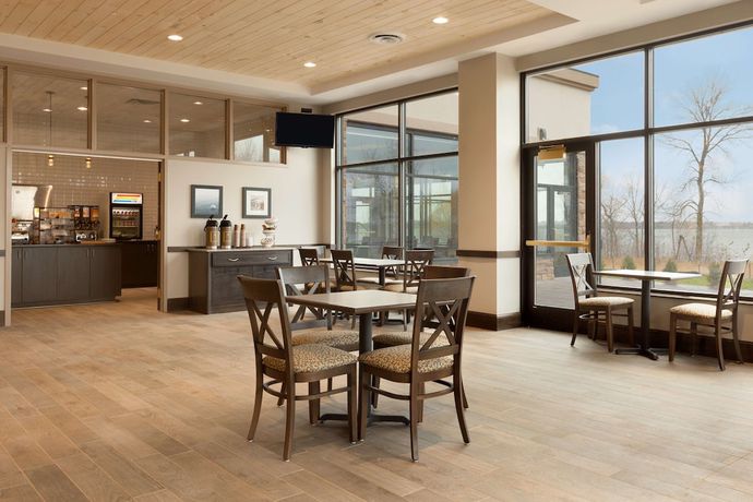 Imagen del bar/restaurante del Hotel Country Inn and Suites By Radisson, Bemidji, Mn. Foto 3