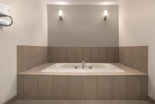 Imagen de la habitación del Hotel Country Inn and Suites By Radisson, Brookings, Sd. Foto 8