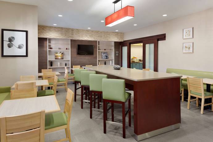 Imagen del bar/restaurante del Hotel Country Inn and Suites By Radisson, Brunswick I-95, Ga. Foto 3