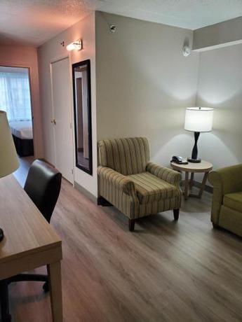 Imagen de la habitación del Hotel Country Inn and Suites By Radisson, Buford At Mall Of Georgia, Ga. Foto 14