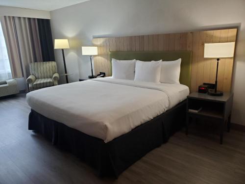 Imagen de la habitación del Hotel Country Inn and Suites By Radisson, Buford At Mall Of Georgia, Ga. Foto 19