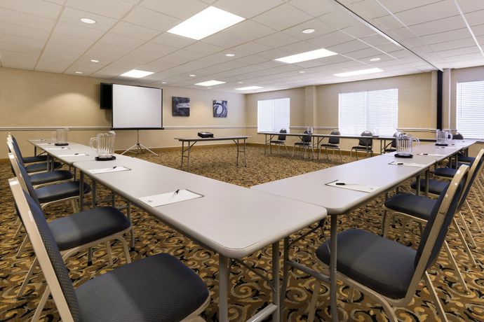 Imagen de los interiores del Hotel Country Inn and Suites By Radisson, Burlington (elon), Nc. Foto 13