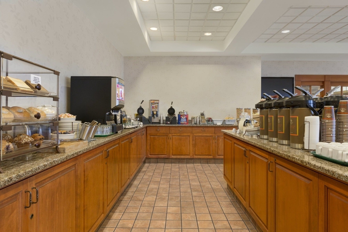 Imagen del bar/restaurante del Hotel Country Inn and Suites By Radisson, Calgary-northeast. Foto 2