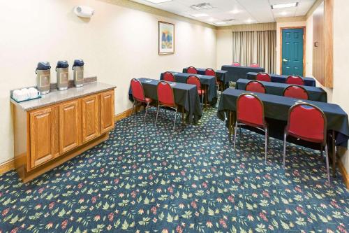 Imagen general del Hotel Country Inn and Suites By Radisson, Chambersburg, Pa. Foto 3