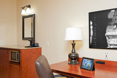 Imagen de la habitación del Hotel Country Inn and Suites By Radisson, Champaign North, Il. Foto 4