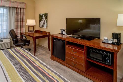 Imagen de la habitación del Hotel Country Inn and Suites By Radisson, Charleston South, Wv. Foto 13