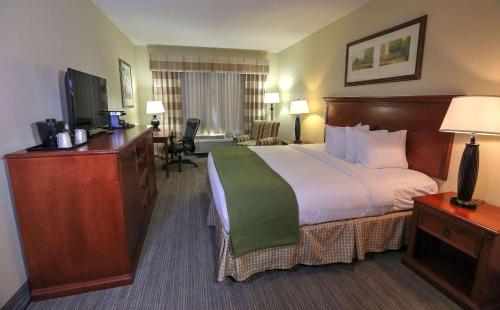 Imagen de la habitación del Hotel Country Inn and Suites By Radisson, Charlotte I-85 Airport, Nc. Foto 17