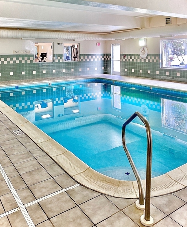 Imagen de la piscina del Hotel Country Inn and Suites By Radisson, Cincinnati Airport, Ky. Foto 18