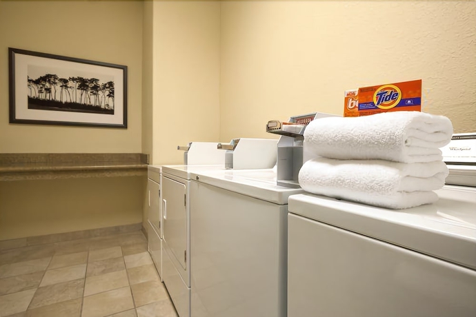 Imagen de los interiores del Hotel Country Inn and Suites By Radisson, Cincinnati Airport, Ky. Foto 17