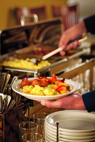 Imagen del bar/restaurante del Hotel Country Inn and Suites By Radisson, Cincinnati Airport, Ky. Foto 4