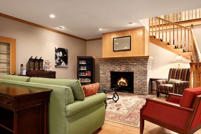Imagen de los interiores del Hotel Country Inn and Suites By Radisson, Clinton, Ia. Foto 13