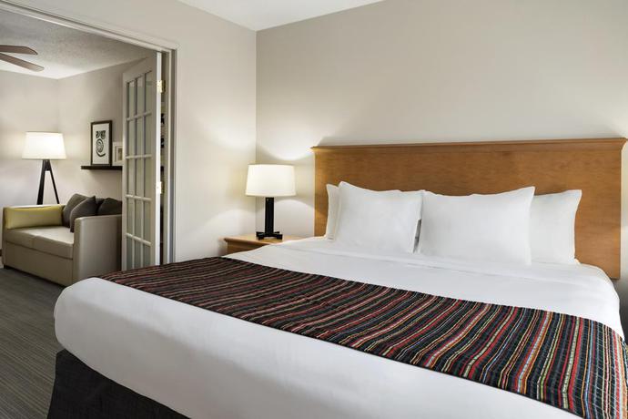 Imagen de la habitación del Hotel Country Inn and Suites By Radisson, Columbus Airport, Oh. Foto 2