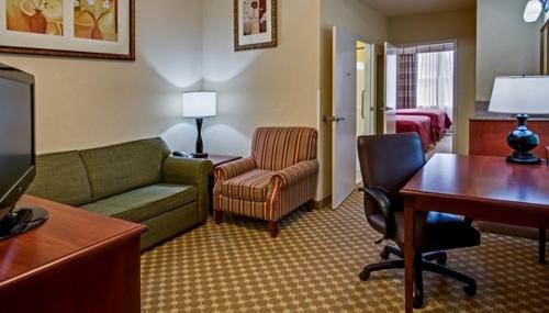 Imagen de la habitación del Hotel Country Inn and Suites By Radisson, Crestview, Fl. Foto 13