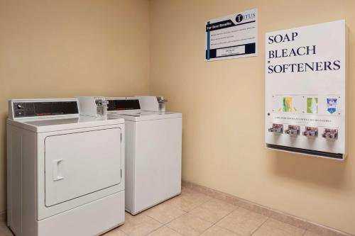 Imagen general del Hotel Country Inn and Suites By Radisson, Crestview, Fl. Foto 6