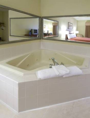 Imagen de la habitación del Hotel Country Inn and Suites By Radisson, Decatur, Il. Foto 5