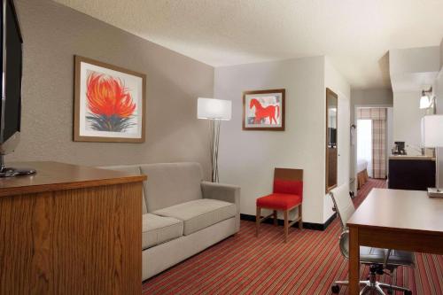Imagen de la habitación del Hotel Country Inn and Suites By Radisson, Dfw Airport South, Tx. Foto 18