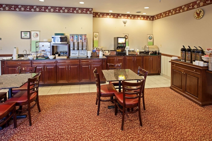 Imagen del bar/restaurante del Hotel Country Inn and Suites By Radisson, Elkhart North, In. Foto 2