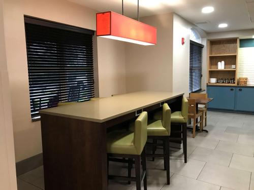 Imagen general del Hotel Country Inn and Suites By Radisson, Emporia, Va. Foto 4