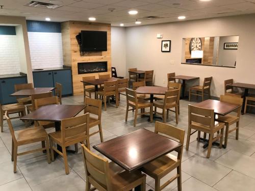 Imagen general del Hotel Country Inn and Suites By Radisson, Emporia, Va. Foto 5