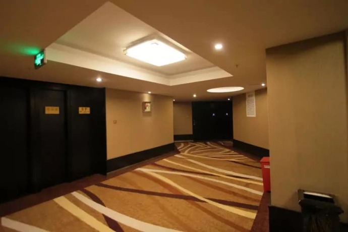 Imagen de los interiores del Hotel Country Inn and Suites By Radisson. Foto 17