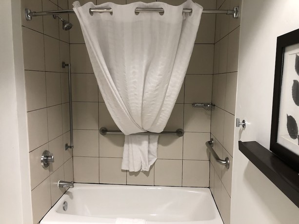 Imagen de la habitación del Hotel Country Inn and Suites By Radisson, Flagstaff, Az. Foto 11