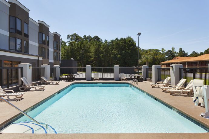 Imagen de los interiores del Hotel Country Inn and Suites By Radisson, Florence, Sc. Foto 10