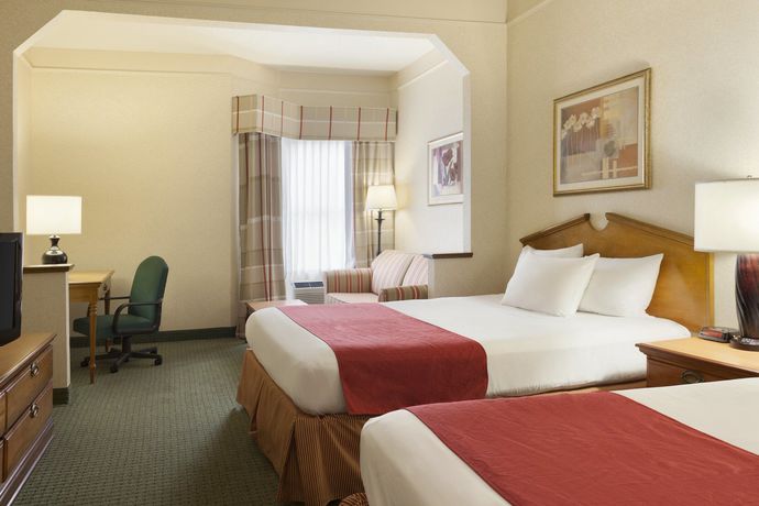 Imagen de la piscina del Hotel Country Inn and Suites By Radisson, Florence, Sc. Foto 16