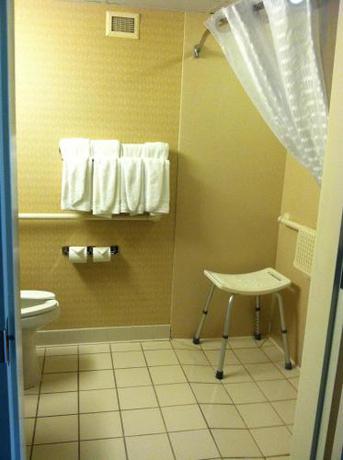 Imagen de la habitación del Hotel Country Inn and Suites By Radisson, Fredericksburg South (i-95), Va. Foto 11