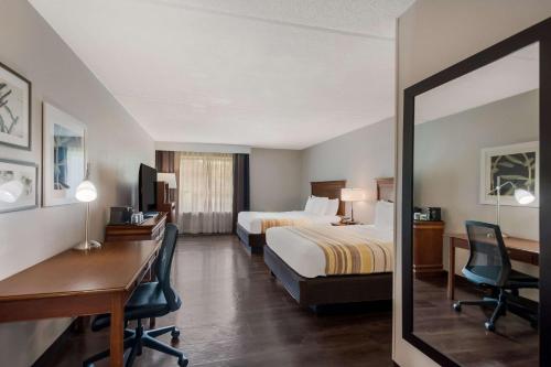 Imagen de la habitación del Hotel Country Inn and Suites By Radisson, Fredericksburg South (i-95), Va. Foto 16
