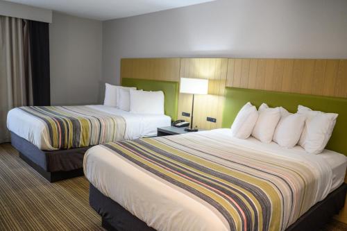 Imagen de la habitación del Hotel Country Inn and Suites By Radisson, Greenfield, In. Foto 4