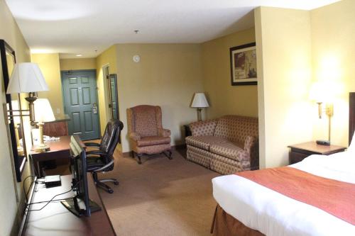 Imagen de la habitación del Hotel Country Inn and Suites By Radisson, Hot Springs, Ar. Foto 14