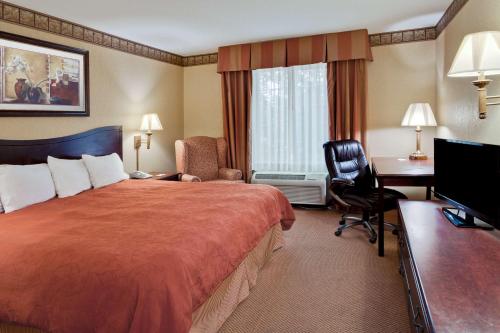 Imagen de la habitación del Hotel Country Inn and Suites By Radisson, Hot Springs, Ar. Foto 20