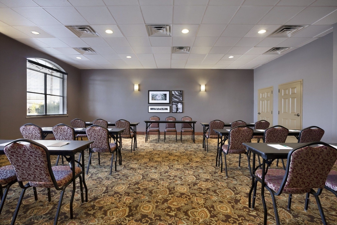 Imagen de los interiores del Hotel Country Inn and Suites By Radisson, Houston Intercontinental Airport East, Tx. Foto 11