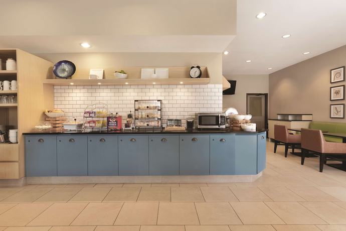 Imagen del bar/restaurante del Hotel Country Inn and Suites By Radisson, Indianapolis Airport South, In. Foto 5