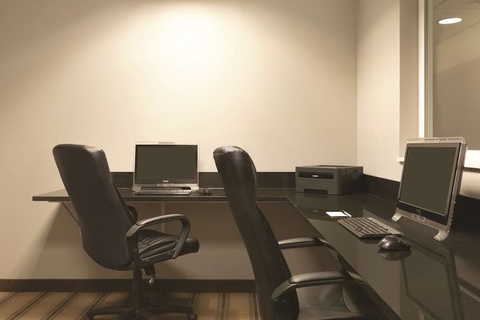 Imagen de los interiores del Hotel Country Inn and Suites By Radisson, Indianapolis Airport South, In. Foto 18