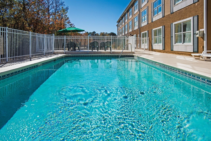 Imagen de la piscina del Hotel Country Inn and Suites By Radisson, Jacksonville, Fl. Foto 11