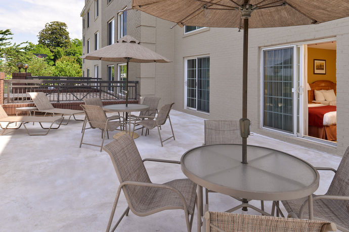 Imagen de los exteriores del Hotel Country Inn and Suites By Radisson, Lake Norman Huntersville, Nc. Foto 9