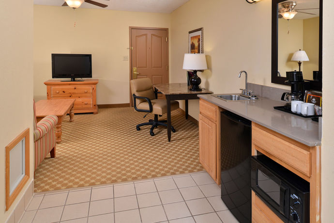Imagen de los interiores del Hotel Country Inn and Suites By Radisson, Lake Norman Huntersville, Nc. Foto 14