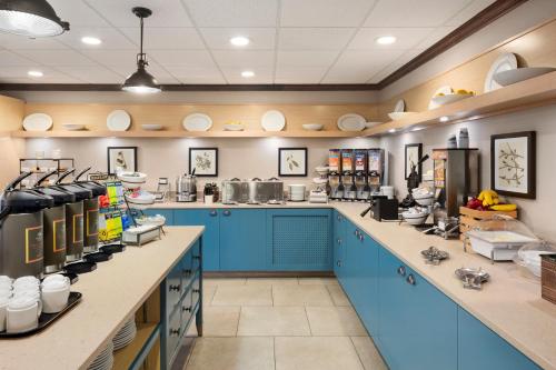 Imagen del bar/restaurante del Hotel Country Inn and Suites By Radisson, Lexington, Ky. Foto 12