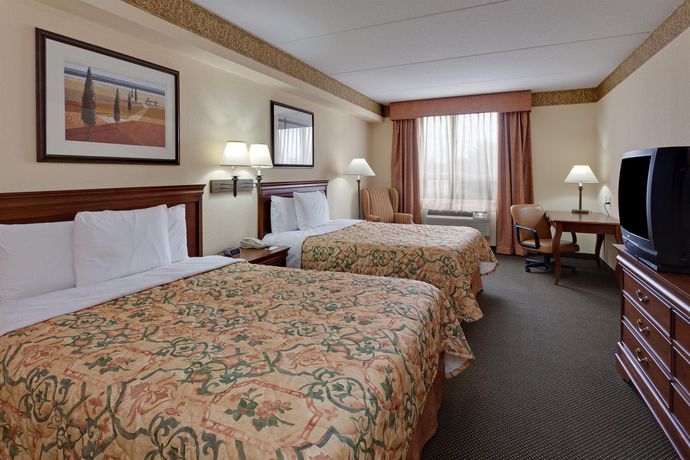 Imagen de los interiores del Hotel Country Inn and Suites By Radisson, London South, On. Foto 7