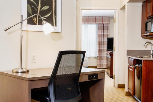 Imagen de la habitación del Hotel Country Inn and Suites By Radisson, Milwaukee West (brookfield), Wi. Foto 4