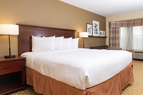 Imagen de la habitación del Hotel Country Inn and Suites By Radisson, Milwaukee West (brookfield), Wi. Foto 17