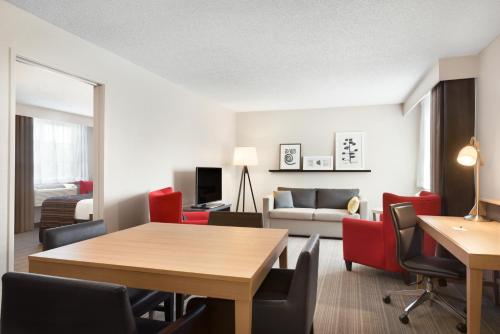 Imagen de la habitación del Hotel Country Inn and Suites By Radisson, Minneapolis West, Mn. Foto 18
