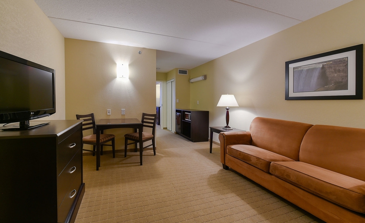 Imagen de la habitación del Hotel Country Inn and Suites By Radisson, Niagara Falls, On. Foto 10
