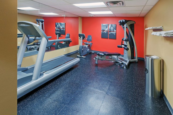 Imagen de los interiores del Hotel Country Inn and Suites By Radisson, Oklahoma City At Northwest Expressway, Ok. Foto 28